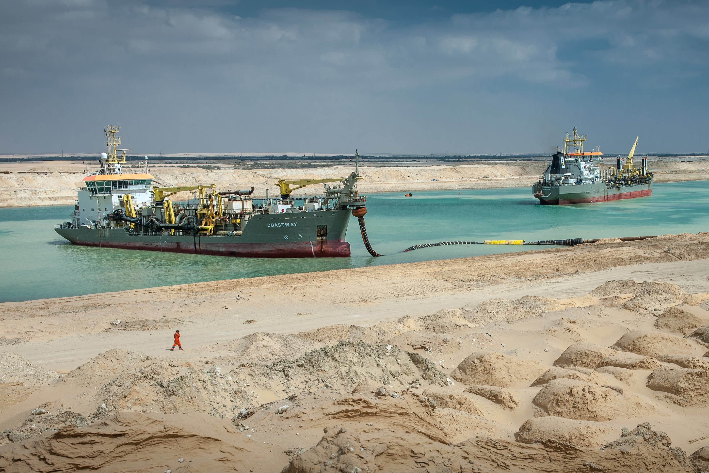 Trailing suction hopper dredgers Coastway and Barent Zanen