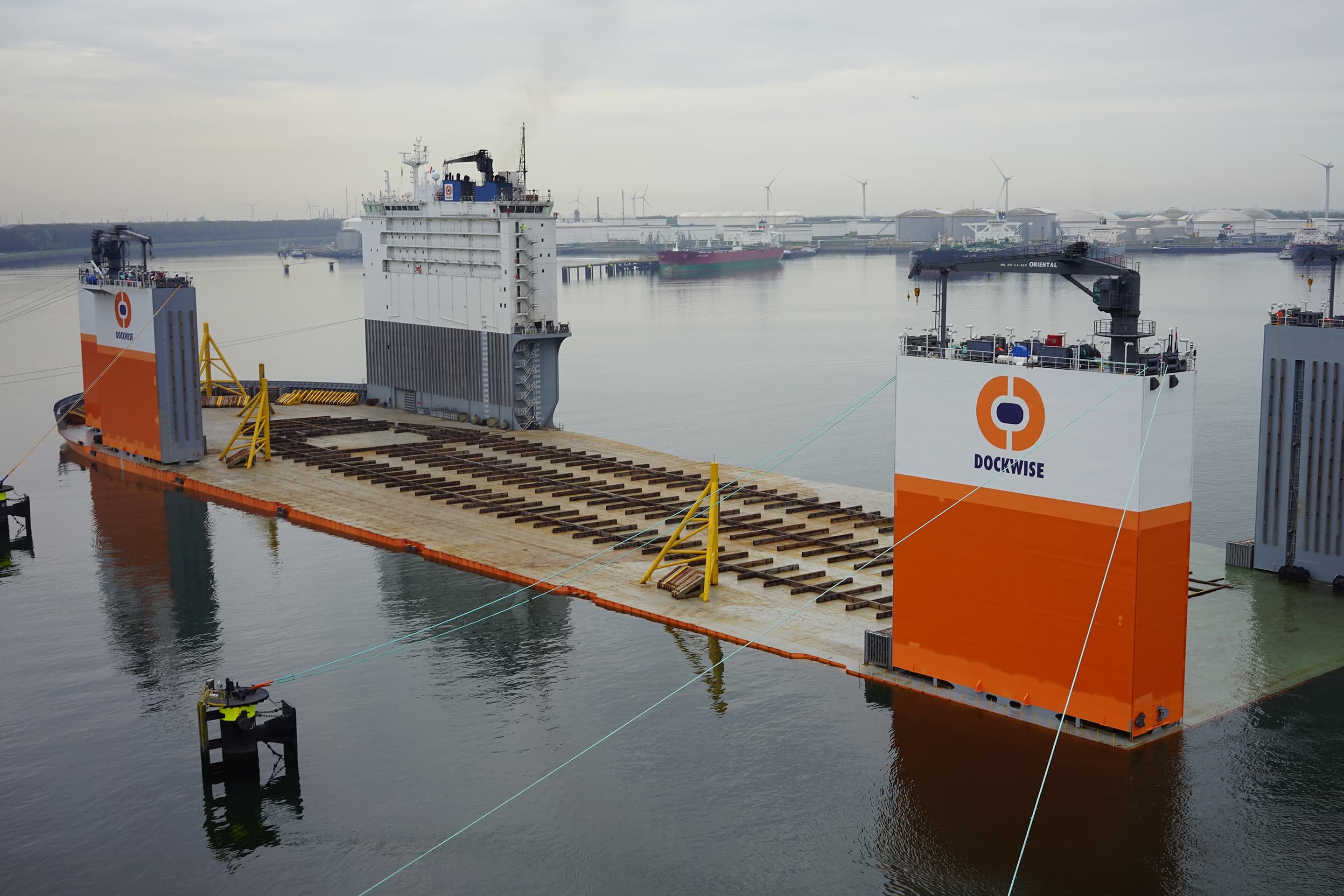 Cribbing wood onboard of the Dockwise Vanguard