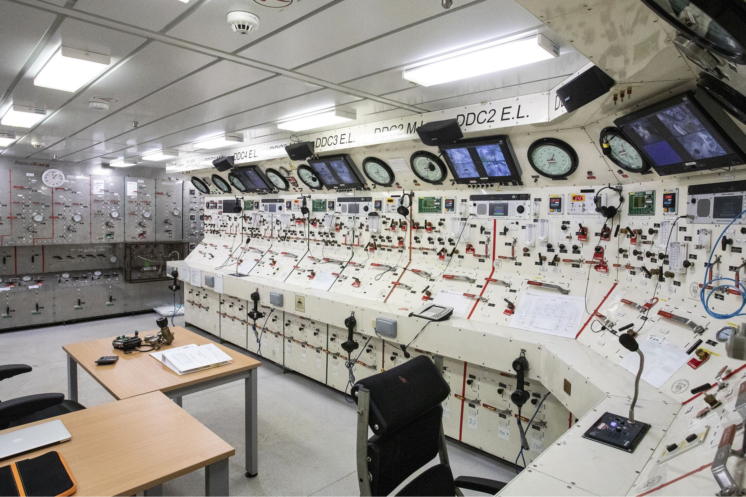 Control room of the DSV BOKA Atlantis